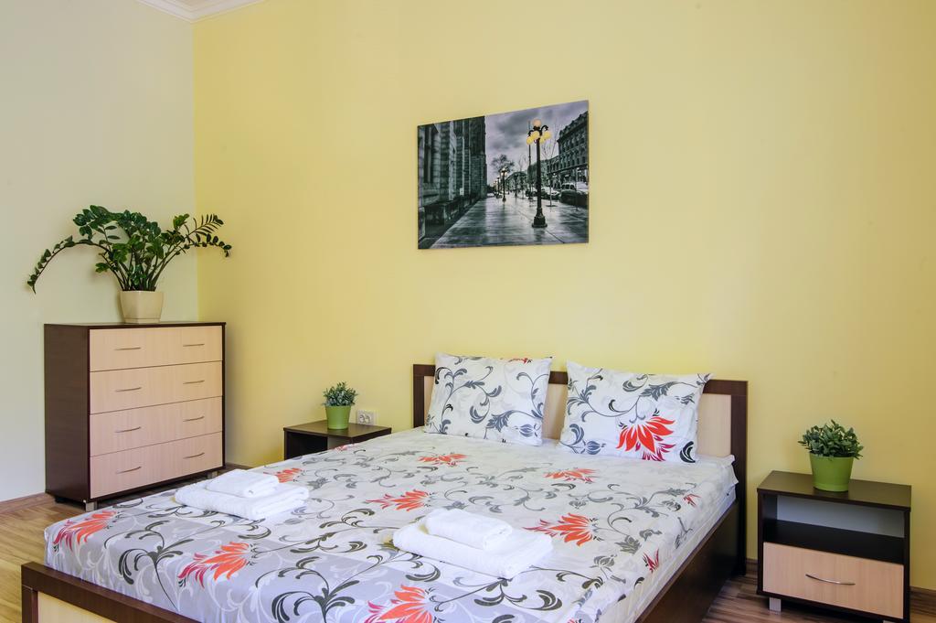 Apartment Kirova 1 Minsk Luaran gambar